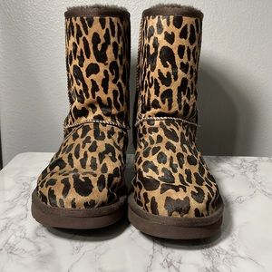 UGG Womens Classic Short Exotic Calf Hair Boots Cheetah Leopard Size 9